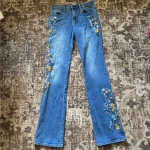 Driftwood Kelly Women’s 26x33 Floral Embroidered Boot Cut Denim Jeans Sunflower